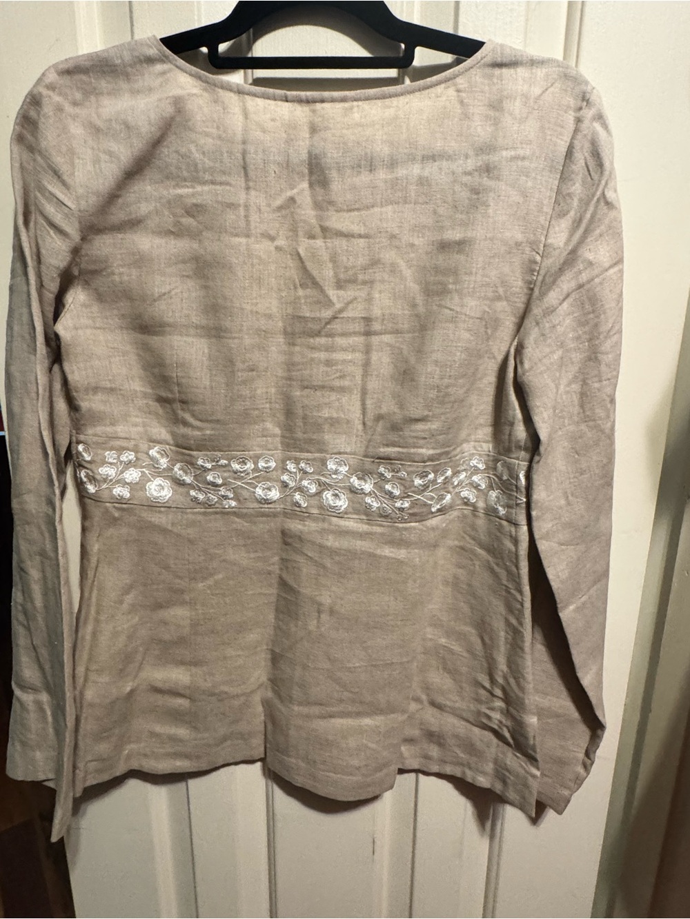 LOFT Beige Linen V-Neck Tunic with White Floral Embroidery - Picture 2 of 3